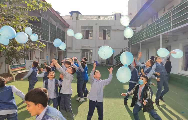 زنگ املا: املا بادکنکی از درس آواز گنجشک