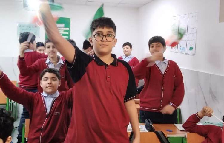 زنگ انقلاب 3