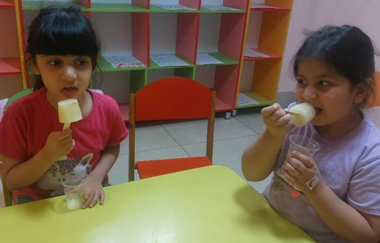 زنگ تفریح:آموزش درست کردن بستنی یخی 4