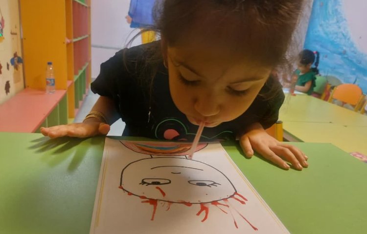 زنگ تفریح:نقاشی با فوت کردن در نی 7