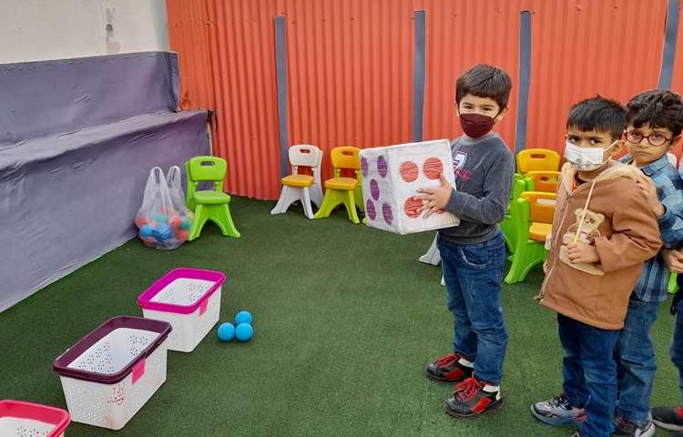 زنگ تفریحی شاد در دوشنبه های زبانی دبستان علوی 1