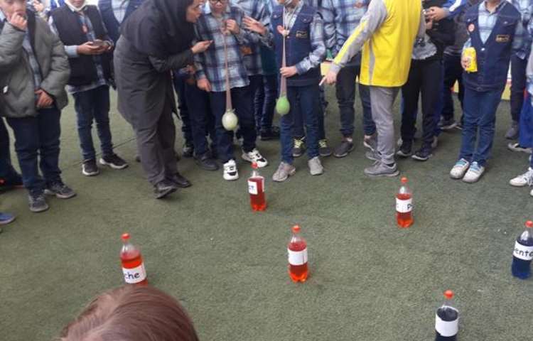 زنگ تفریحی شاد در دوشنبه های زبانی دبستان علوی 4