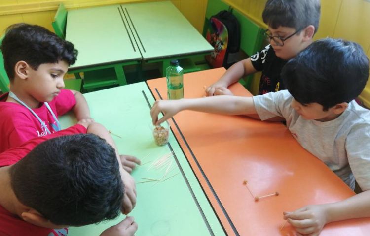 : زنگ تفریح، سازه نخودی 1