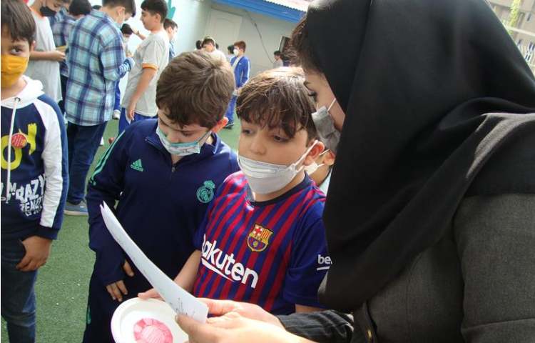 زنگ تفریح شاد در دوشنبه های زبانی 8