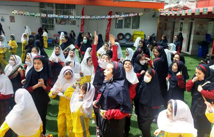 زنگ تفریح شاد و دور همی با نشاط 1