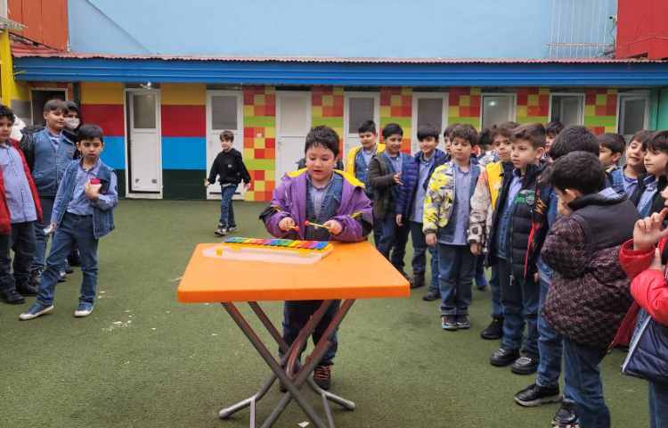 زنگ تفریح شاد 1