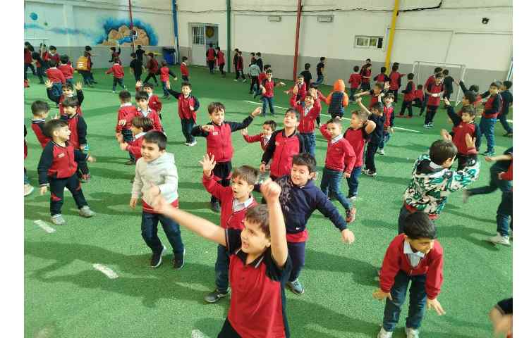 زنگ تفریح شاد 12