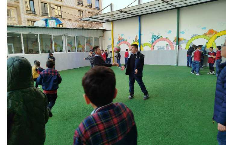 زنگ تفریح شاد 8