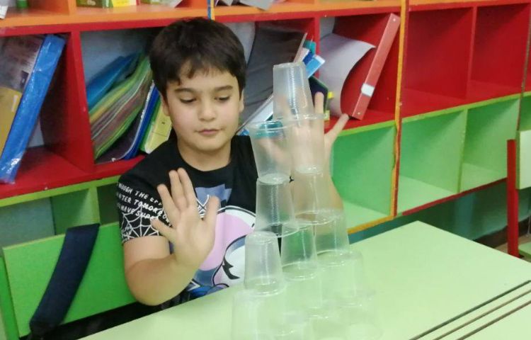 :زنگ تفریح، مسابقه ساخت بلندترین برج 2