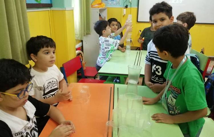 :زنگ تفریح، مسابقه ساخت بلندترین برج