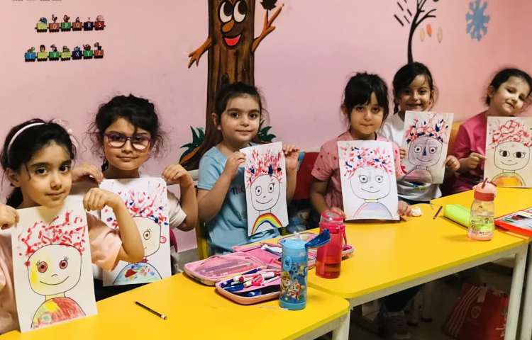 زنگ تفریح ( نقاشی با فوت ) 1