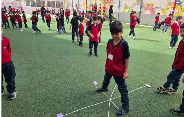 زنگ تفریح و بازی زبانی