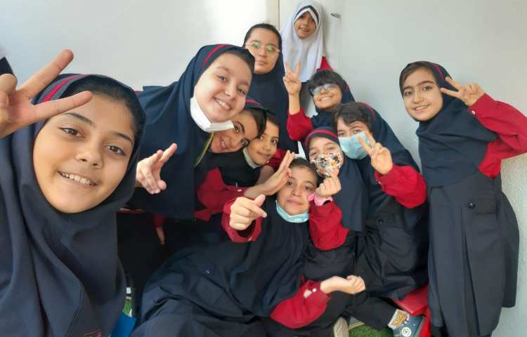 زنگ تفریح و دورهمی دانش آموزان 1