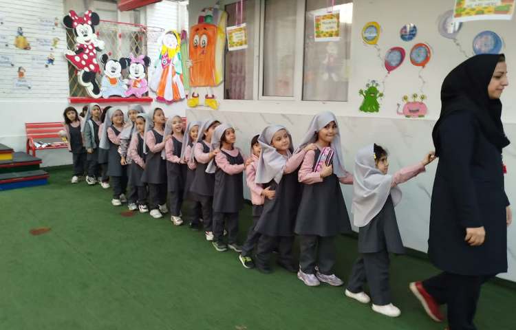 زنگ تفریح پیش دبستان 5