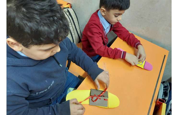 زنگ خوانداری ،ایجاد انگیزه صدای ک ساخت کفش 2