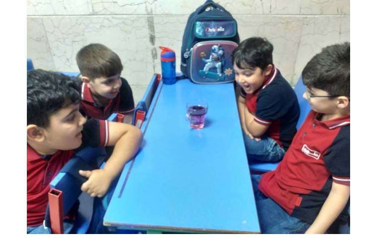 زنگ دانشمند کوچک آزمایش باران رنگی کلاس پیش 2 3