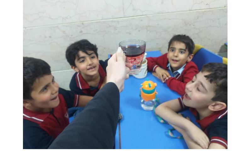 زنگ دانشمند کوچک آزمایش باران رنگی کلاس پیش 2