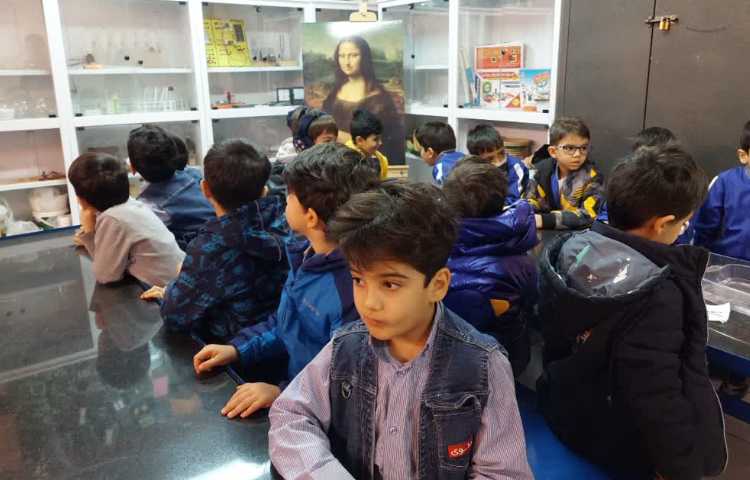 زنگ دانشمند کوچک، ازمایش چاپ جادویی روی آب 1