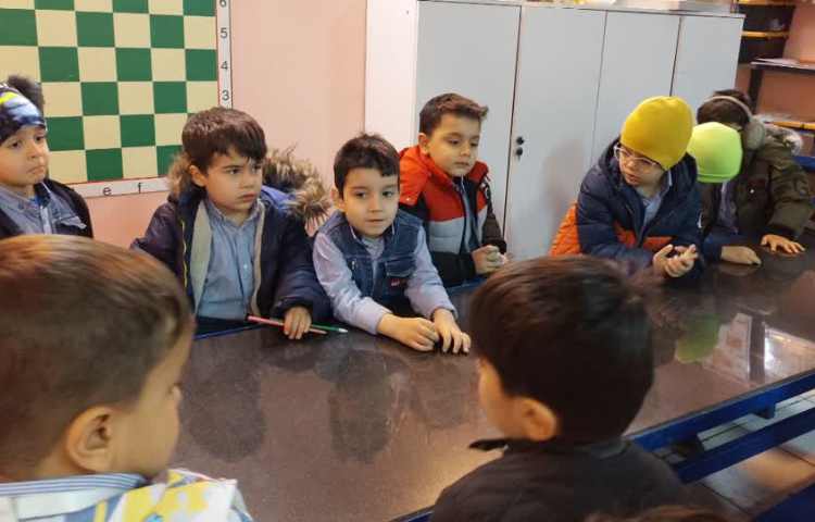 زنگ دانشمند کوچک، ازمایش چاپ جادویی روی آب 2