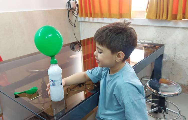 زنگ دانشمند کوچک بادکنک جادویی 2