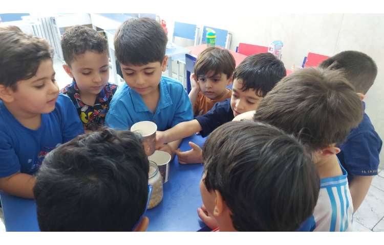 زنگ دانشمند کوچک ذرت رقصان 2