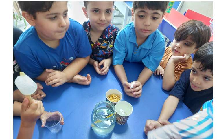 زنگ دانشمند کوچک ذرت رقصان 3