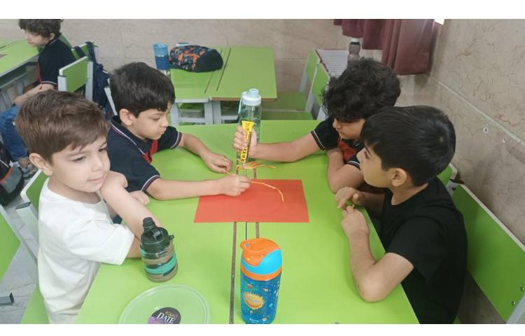 زنگ دست ورزی. ساخت اشکال هندسی با نی و پوم پوم