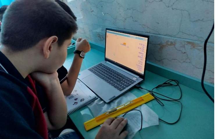 زنگ رایانه ( آموزش اسکرچ) 3