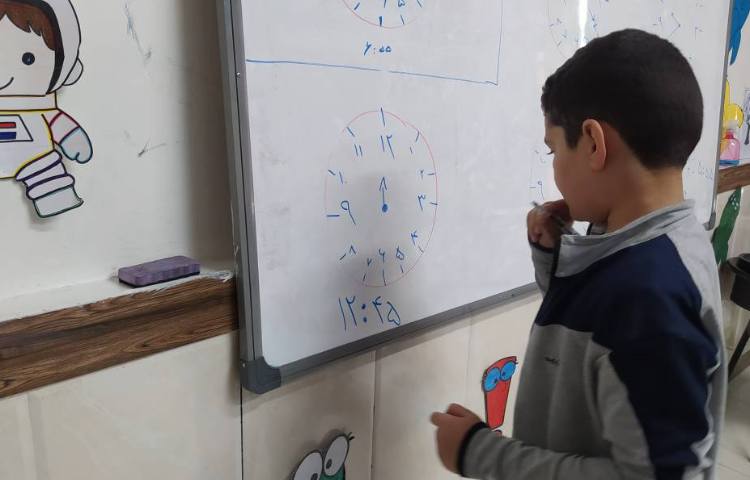 زنگ ریاضی-حل تمرین ساعت توسط دانش‌آموزان 2