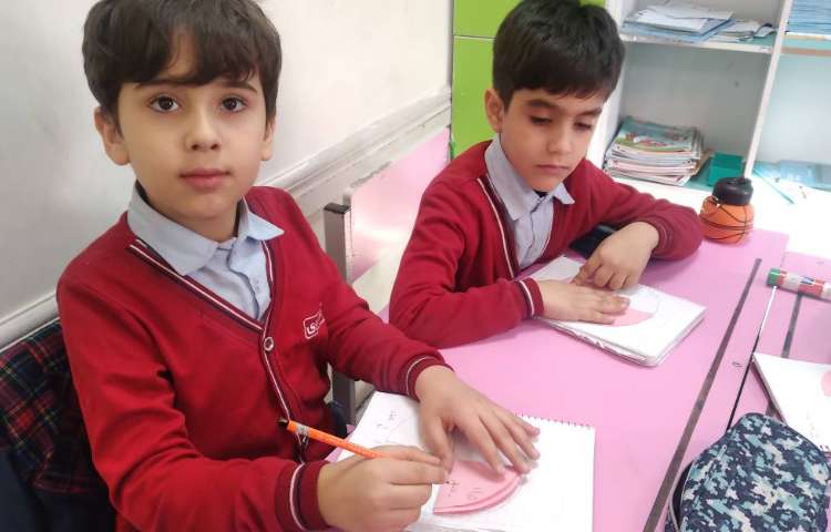 زنگ ریاضی : ارتباط کسر با ساعت 4