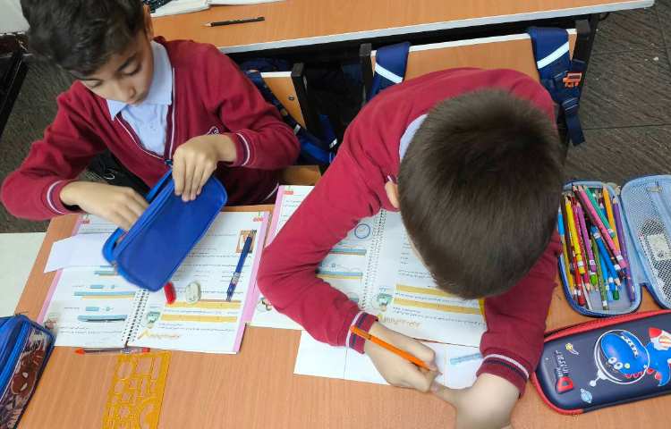 زنگ ریاضی اندازه‌گیری با ابزار ساخته شده 1