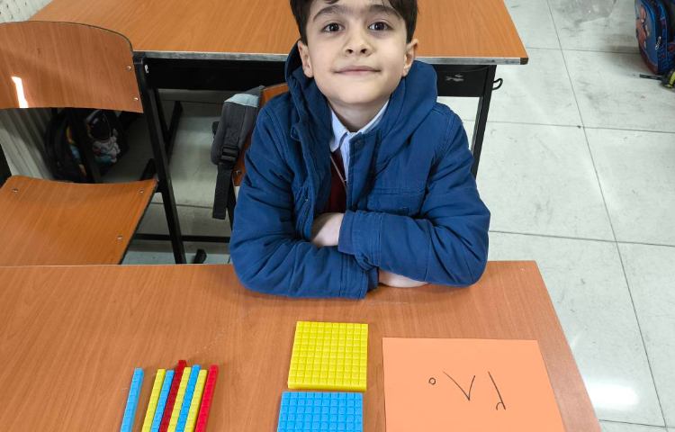 زنگ ریاضی بازی « ساخت اعداد سه رقمی با کوئیز نر» 2