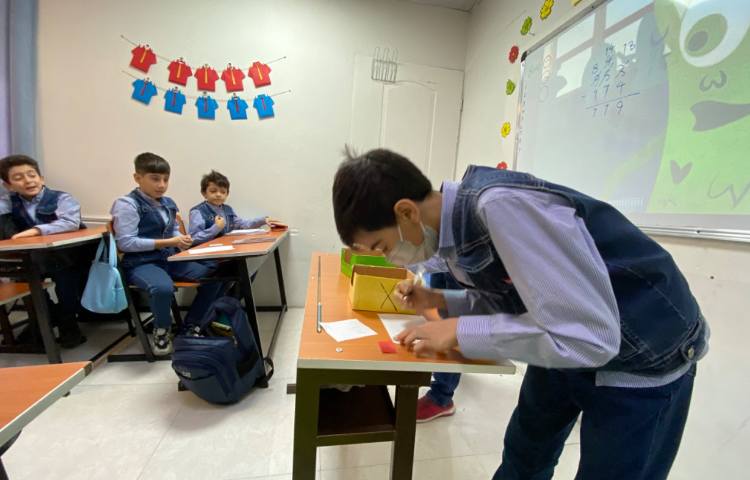 زنگ ریاضی به زبان انگلیسی و تمرین جمع و تفریق اعداد با بازی 3