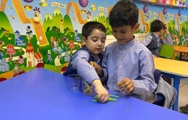 زنگ ریاضی به زبان انگلیسی و تمرین مفاهیم more و fewer 1