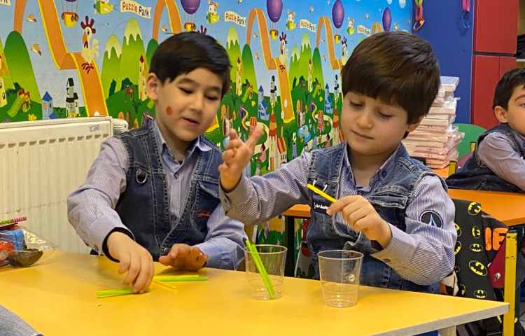 زنگ ریاضی به زبان انگلیسی و تمرین مفاهیم more و fewer