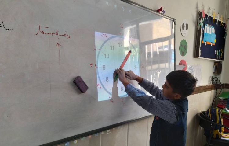 زنگ ریاضی، تدریس ساعت و دقیقه شمار 4