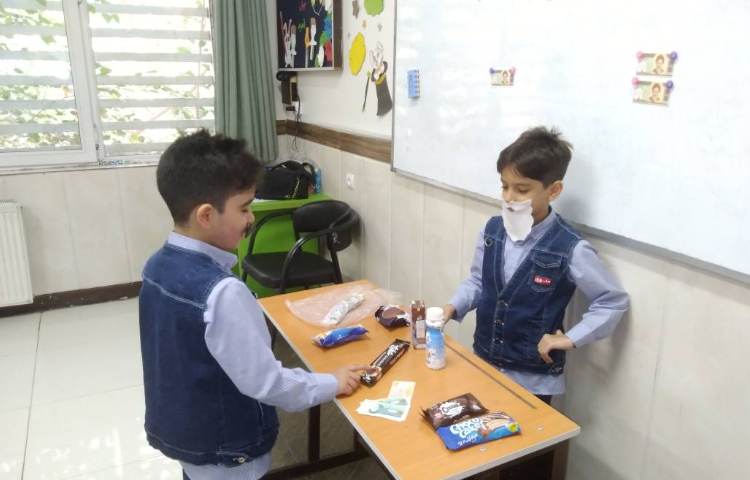 زنگ ریاضی: تدریس سود به‌همراه نمایش 3