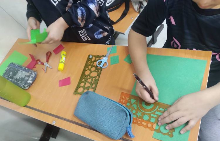 زنگ ریاضی: تدریس مکعب و ساخت کاردستی 4