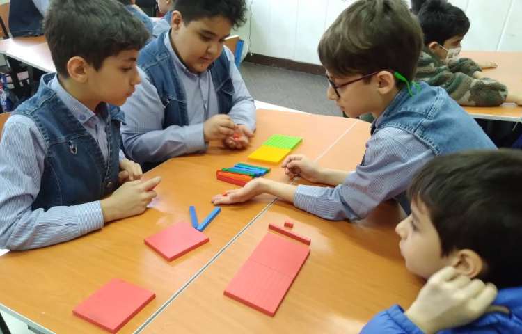 زنگ ریاضی: جمع در جدول ارزش مکانی به کمک کوییزنر 2