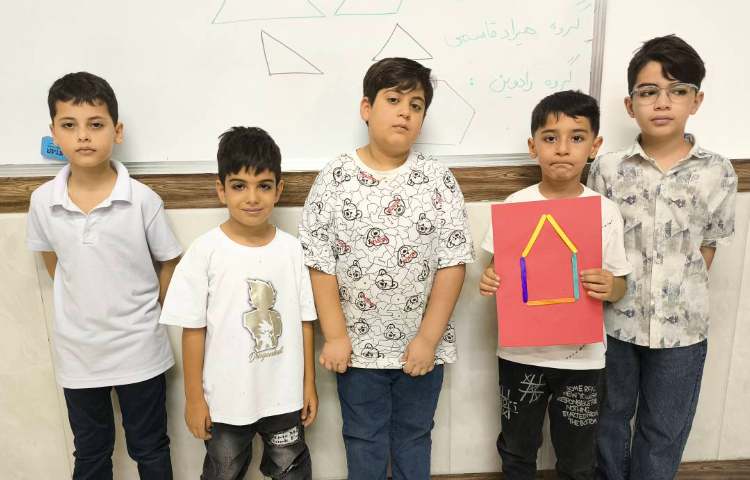 زنگ ریاضی - ساخت اشکال هندسی و آشنایی با ضلع و گوشه 1