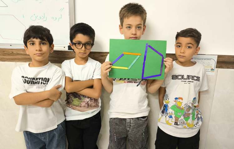 زنگ ریاضی - ساخت اشکال هندسی و آشنایی با ضلع و گوشه 2