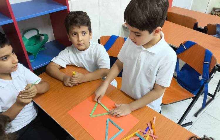 زنگ ریاضی - ساخت اشکال هندسی و آشنایی با ضلع و گوشه 4