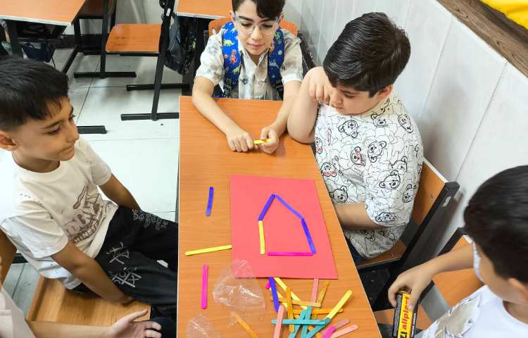 زنگ ریاضی - ساخت اشکال هندسی و آشنایی با ضلع و گوشه 5