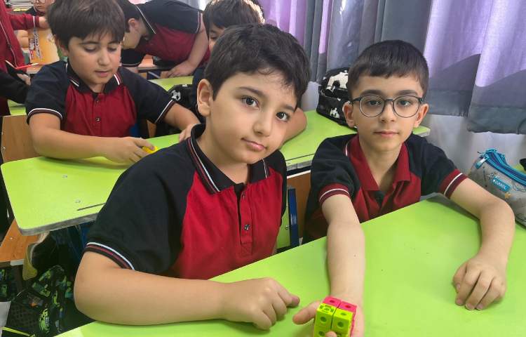 زنگ ریاضی: ساخت مکعب با چینه 2