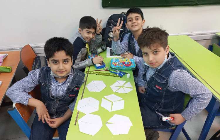 زنگ ریاضی مبحث جمع و تفریق ریاضی همراه با دست ورزی