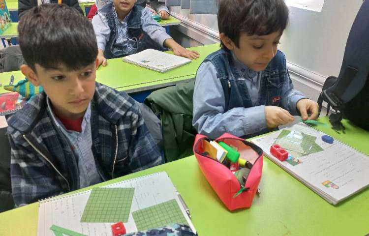 زنگ ریاضی مبحث ضرب و تقسیم تقریبی با مشارکت دانش آموزان 4