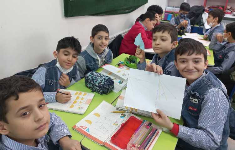 زنگ ریاضی همراه با دست ورزی اندازه گیری زاویه ها به کمک نقاله 2