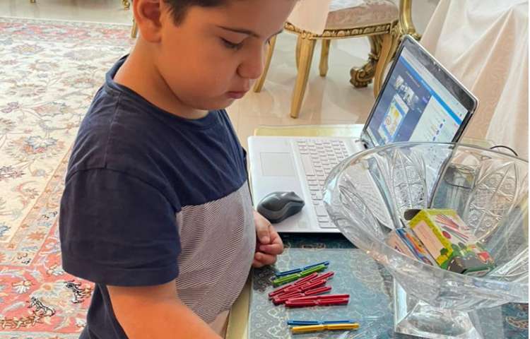 زنگ ریاضی ،همراه با دست ورزی با چینه ، چوب خط و مقایسه اعداد در پایه سوم 5