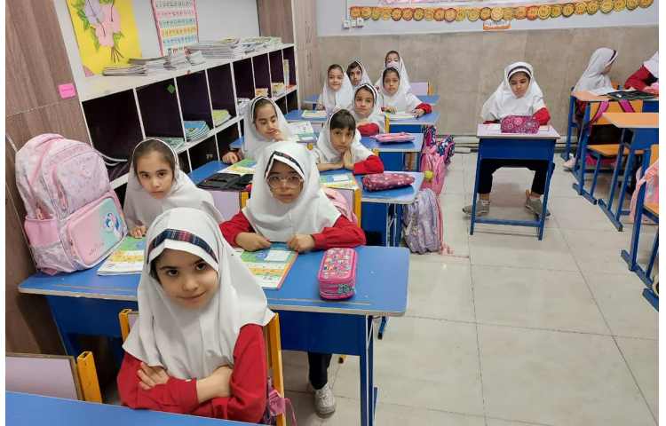 زنگ ریاضی و فارسی 4