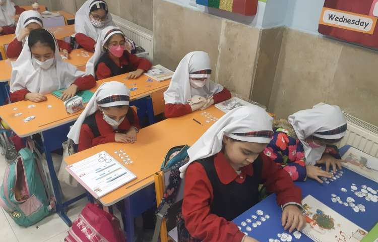 زنگ ریاضی: کار با سکه ی اعداد